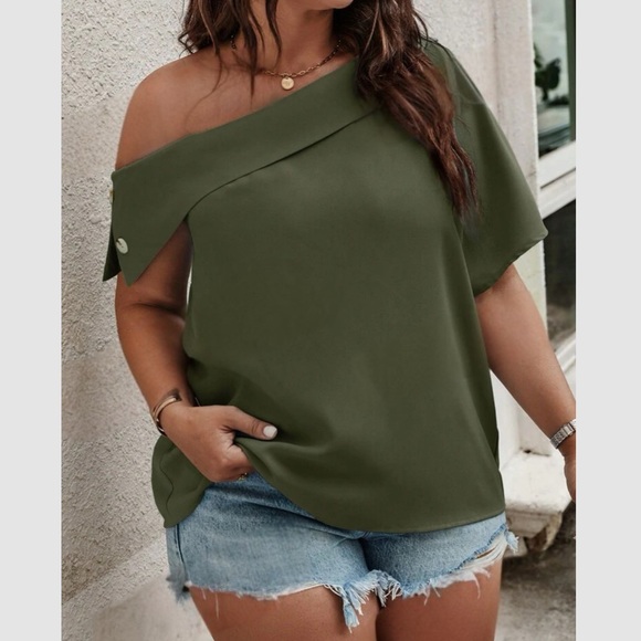 Luxe plus size cream asymmetrical neck blouse - Picture 4 of 11